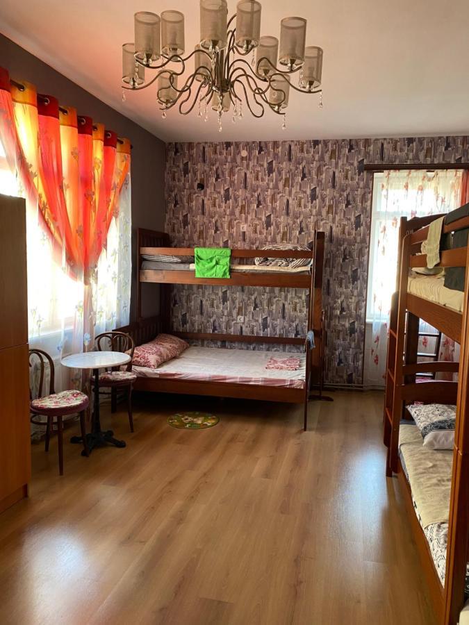 Centre Hostel Mukacheve Exterior photo